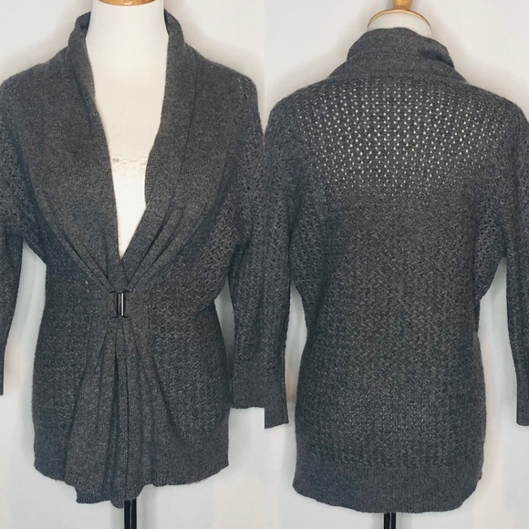Neiman Marcus Sweaters - FINAL Last Chance NeimanMarcus Gray Cashmere Clip Cardigan L runs sm